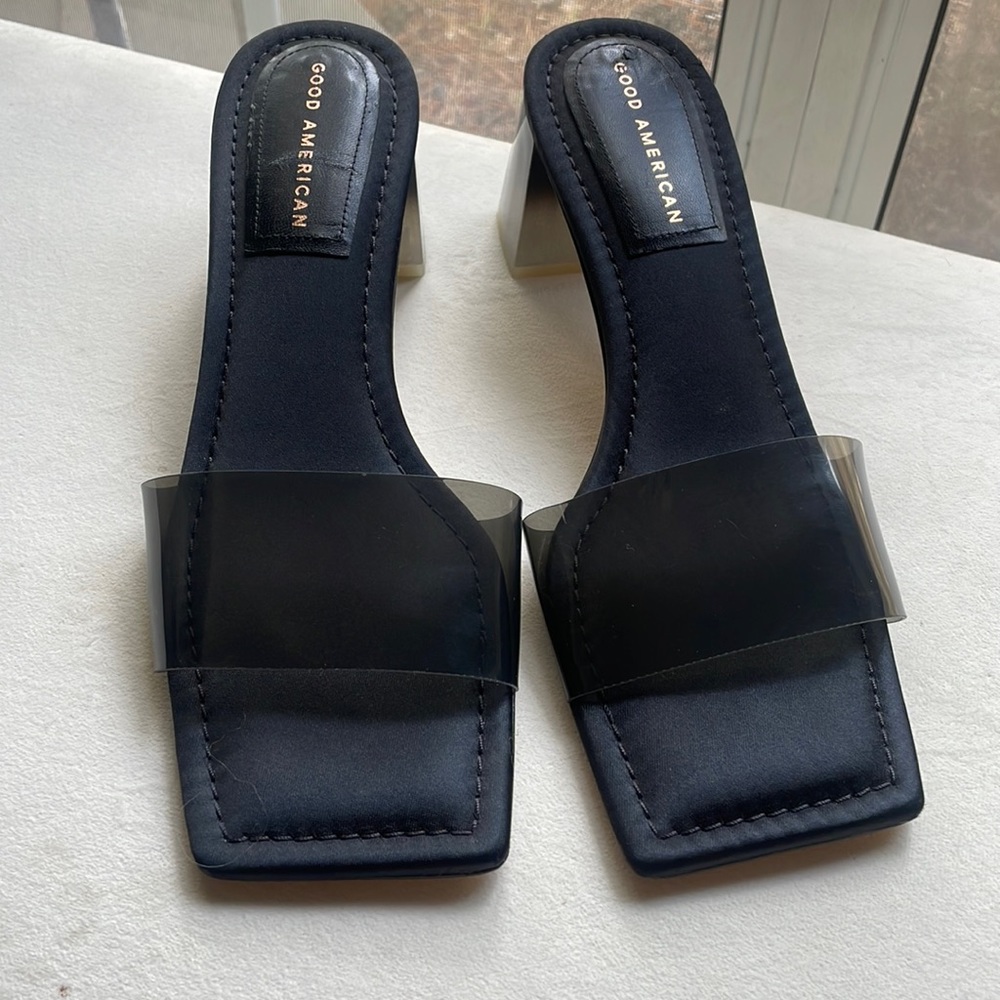 Good American Black Mules